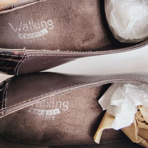 CLEARANCE The Walking Cradles Company Tic Toc Slipon Croc Toe Brown Shoe Size 11 - Picture 8 of 10